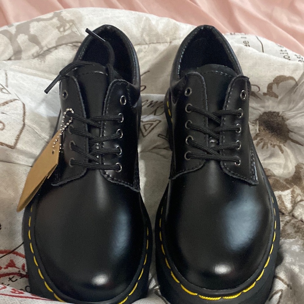 Doc martens low platform